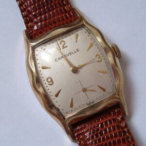 VINTAGE WIND UP CARAVELLE,RUN GREAT